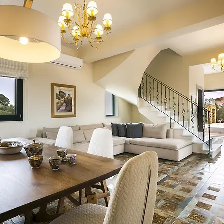 וילה Pleiades Luxury