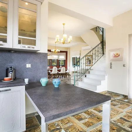 Villa Pleiades Luxury